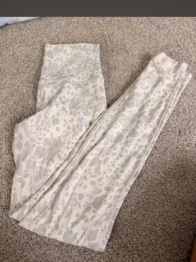 High-Waist lululemon Animal Print Leggings in Light Gray